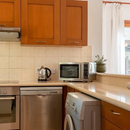 빌라 3 Bedroom Cardia With Private Pool, Aphrodite Hills 코우클리아