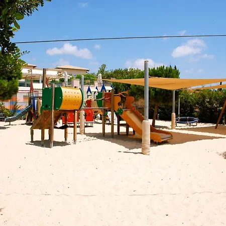 빌라 3 Bedroom Cardia With Private Pool, Aphrodite Hills 코우클리아