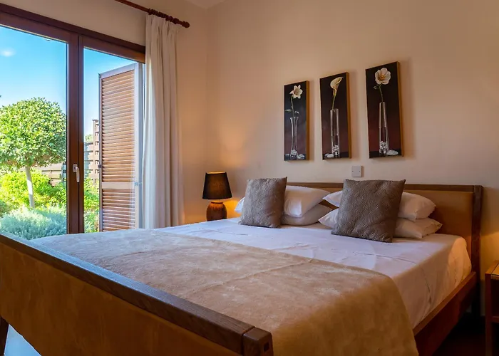 3 Bedroom Cardia With Private Pool, Aphrodite Hills * Kouklia