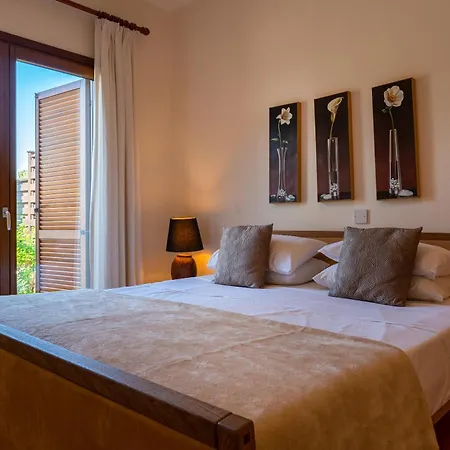 3 Bedroom Cardia With Private Pool, Aphrodite Hills * Kouklia