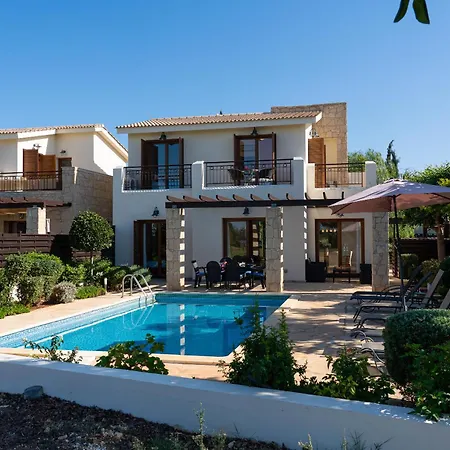 3 Bedroom Cardia With Private Pool, Aphrodite Hills