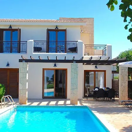 3 Bedroom Cardia With Private Pool, Aphrodite Hills Villa *