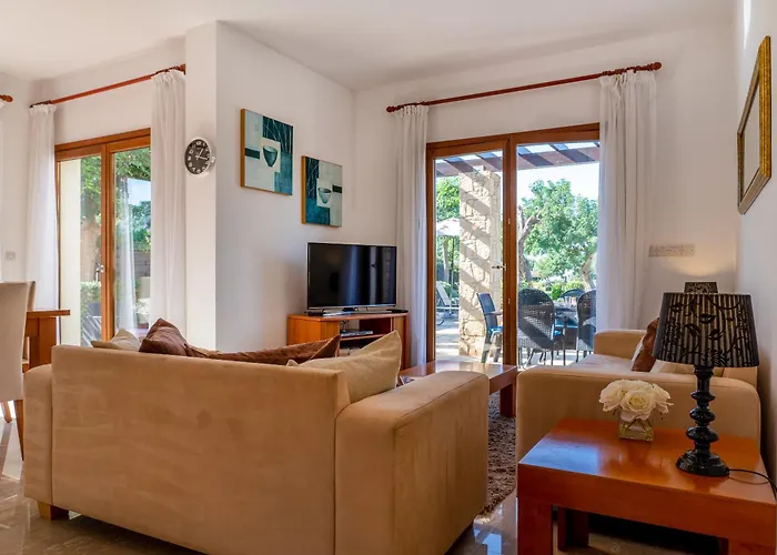3 Bedroom Cardia With Private Pool, Aphrodite Hills *